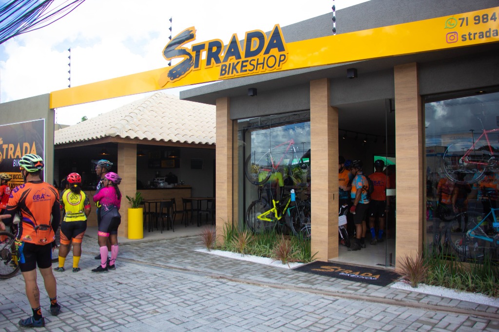 Fachada da Strada Bike Shop em Camaçari